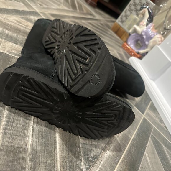 AUTHENTIC UGG Classic Tall Black Suede Shearling Boots – Women’s Size 9– Cozy - Picture 6 of 7